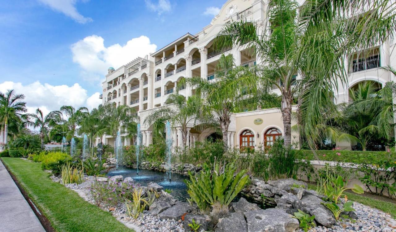 HOTEL THE LANDMARK RESORT OF COZUMEL 5* (Mexico) - from US$ 509 | BOOKED